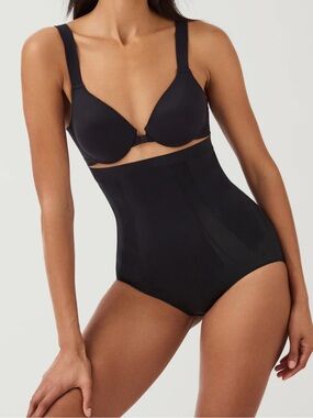 SPANXsculpt® OnCore High-Waisted Brief